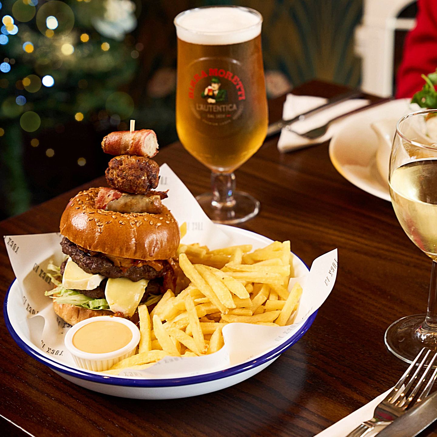 Festive Lunch & Dinner at The Crumpled Horn in Upminster